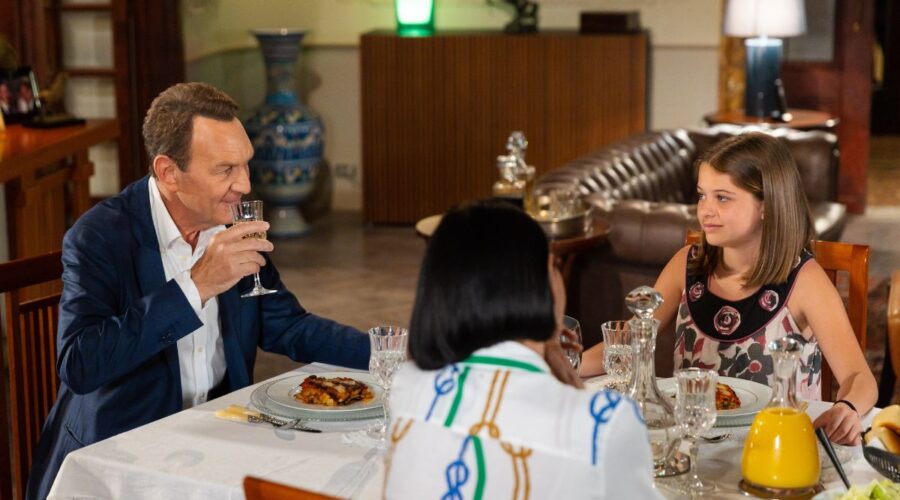 Da sinistra: Riccardo Polizzy Carbonelli, Camilla Cossu e Nina Soldano in 