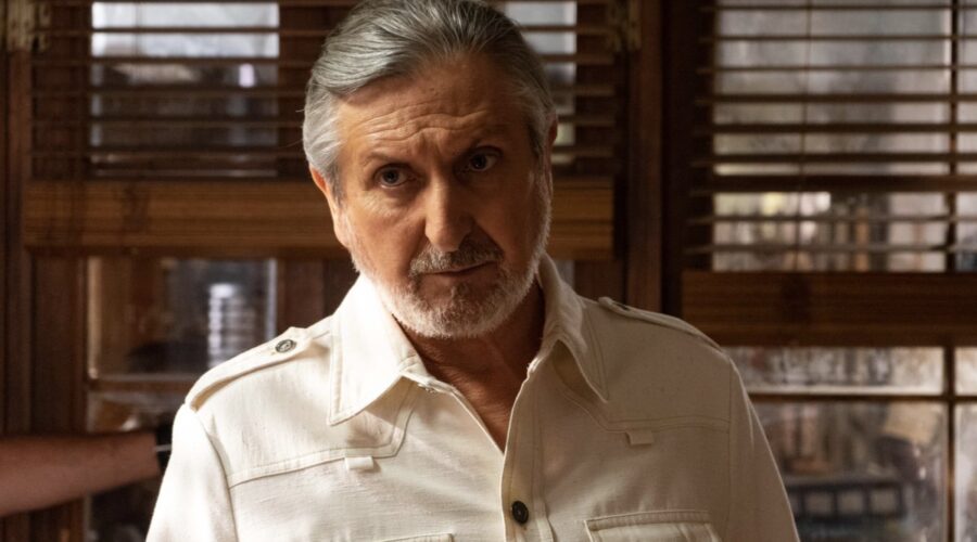 Sebastián Haro (Francisco) in una scena di “Un altro domani”. Credits: Mediaset