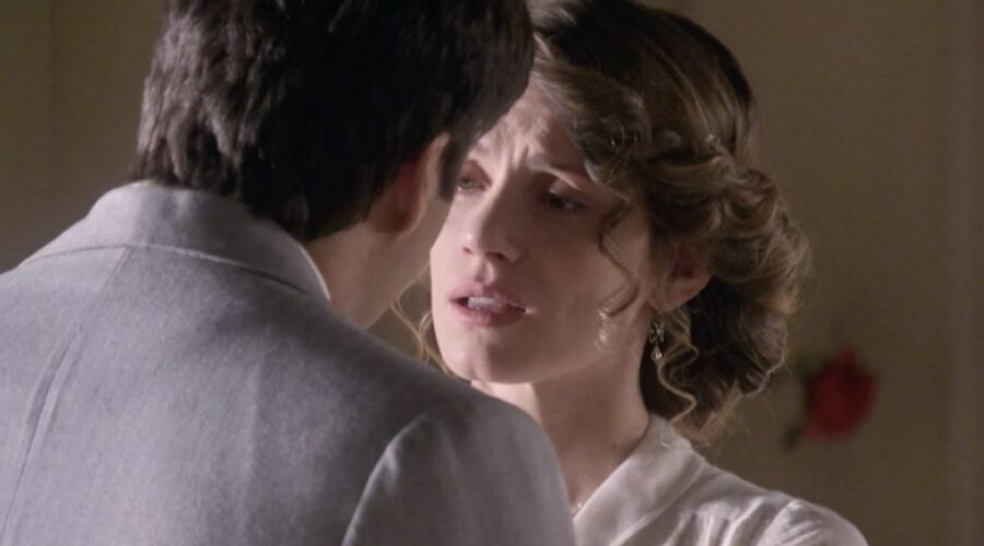 Mariona Tena (Blanca Silva Torrealba) in una scena della puntata 100 di 