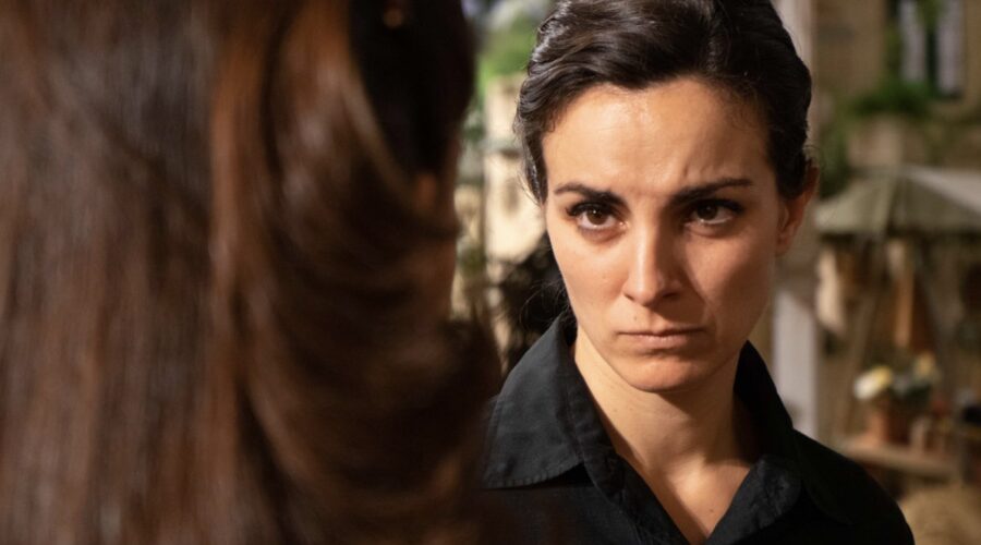 Silvia Acosta (Patricia) in una scena di “Un altro domani”. Credits: Mediaset