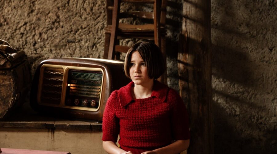 ‎Anna Losano (Marta) in una scena di “Fuochi d'artificio”. Credits: Emanuela Scarpa/Rai.