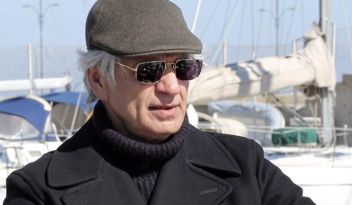 Fabrizio Bentivoglio (Raul Gardini) in una scena della docufiction 