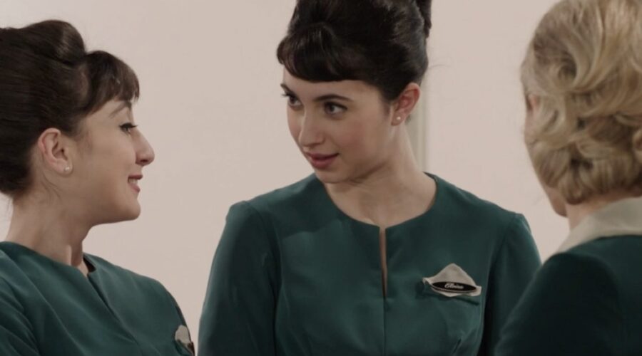 Da sinistra: Paola Galletti in Cecchi (Elisa Cheli), Clara Danese (Elvira Gallo) e Francesca Del Fa (Irene Cipriani) in una scena della puntata 147 de 