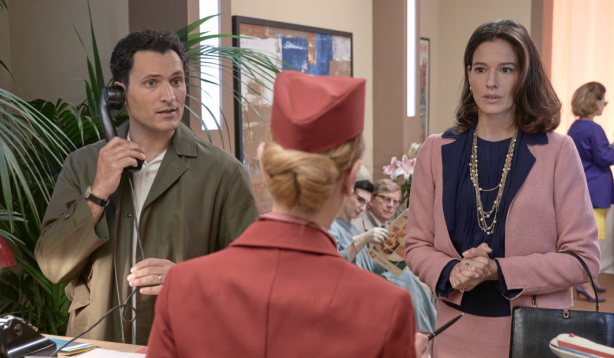 Da sinistra: Alessandro Tersigni (Vittorio Conti) e Chiara Baschetti (Matilde Frigerio Di Sant'Erasmo) in una scena de 