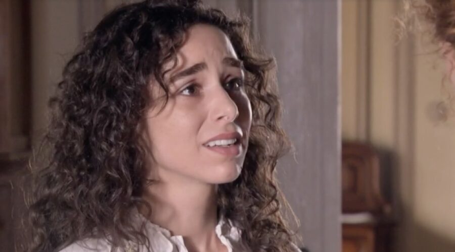 Candela Serrat (Celia Silva Torrealba) in una scena della puntata 100 di 