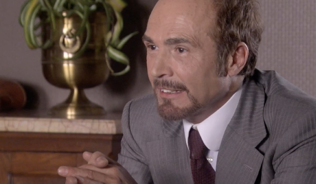 Juan Ribó (Ricardo Silva) in una scena della puntata 100 