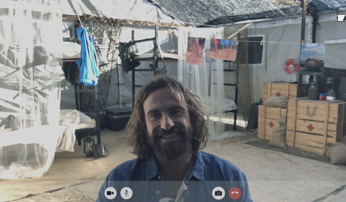 Agus Ruiz (Mikel) in una scena di 