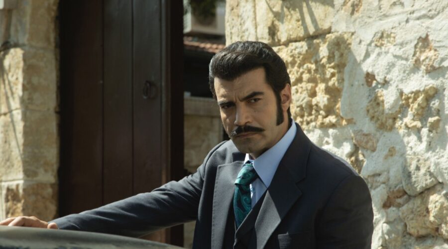 Murat Ünalmis (Demir) in una scena di 