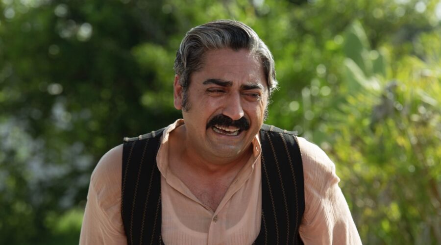 Bülent Polat (Gaffur Taskin) in una scena di 