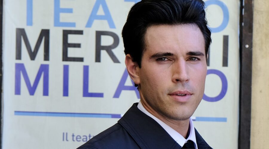 Danilo D'Agostino (Matteo Portelli) in un posato per