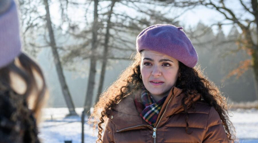 Merve Cakir interpreta Shirin In 