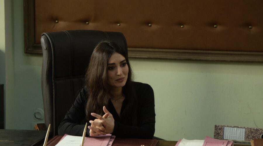 Melike İpek Yalova (Müjgan Hekimoğlu Akkaya) in una scena di