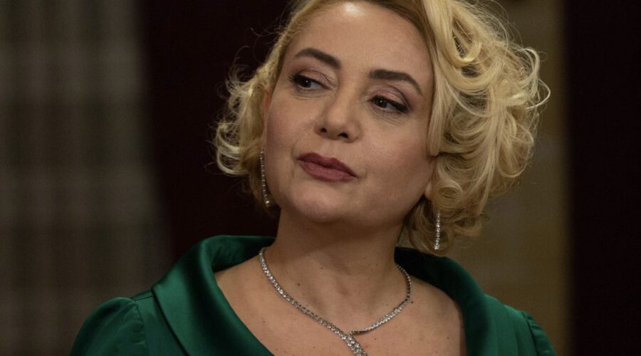 Sibel Tasçioglu (Sermin) in una scena di 