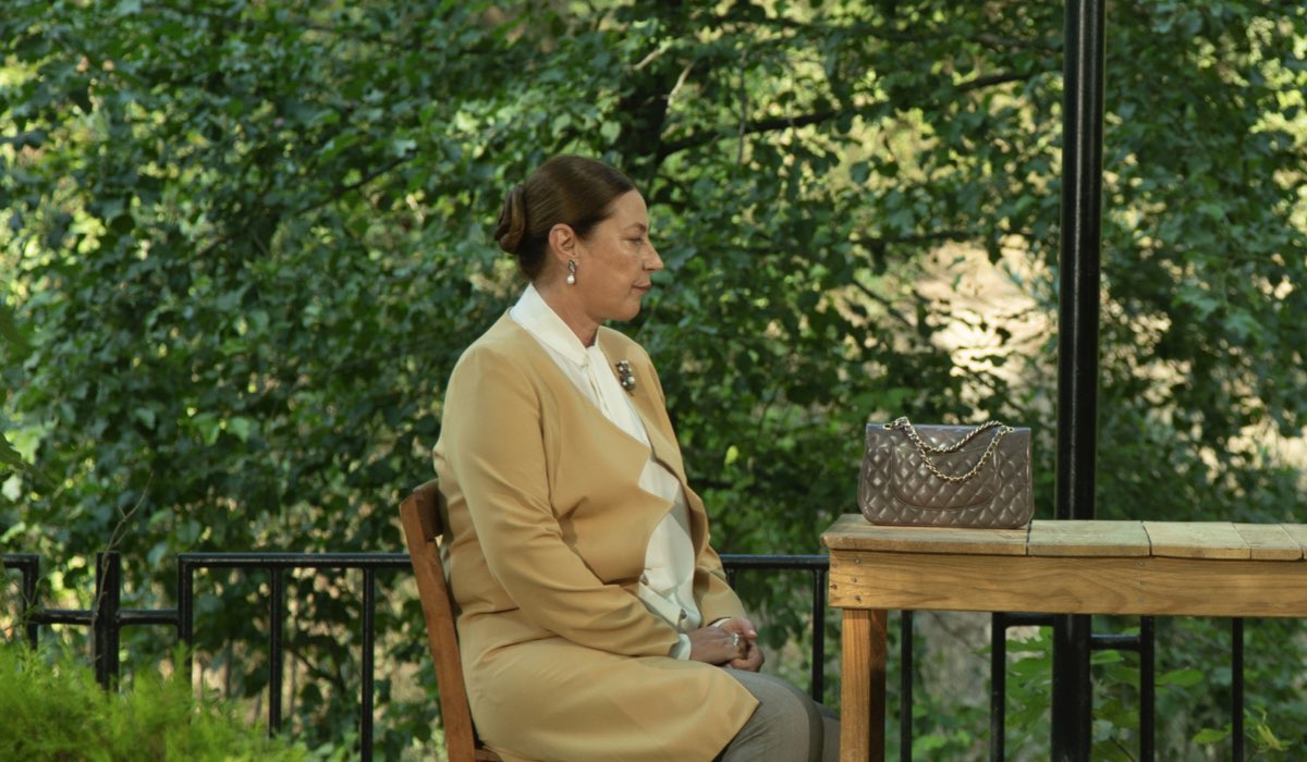 Vahide Perçin (Hünkar) in una scena di 