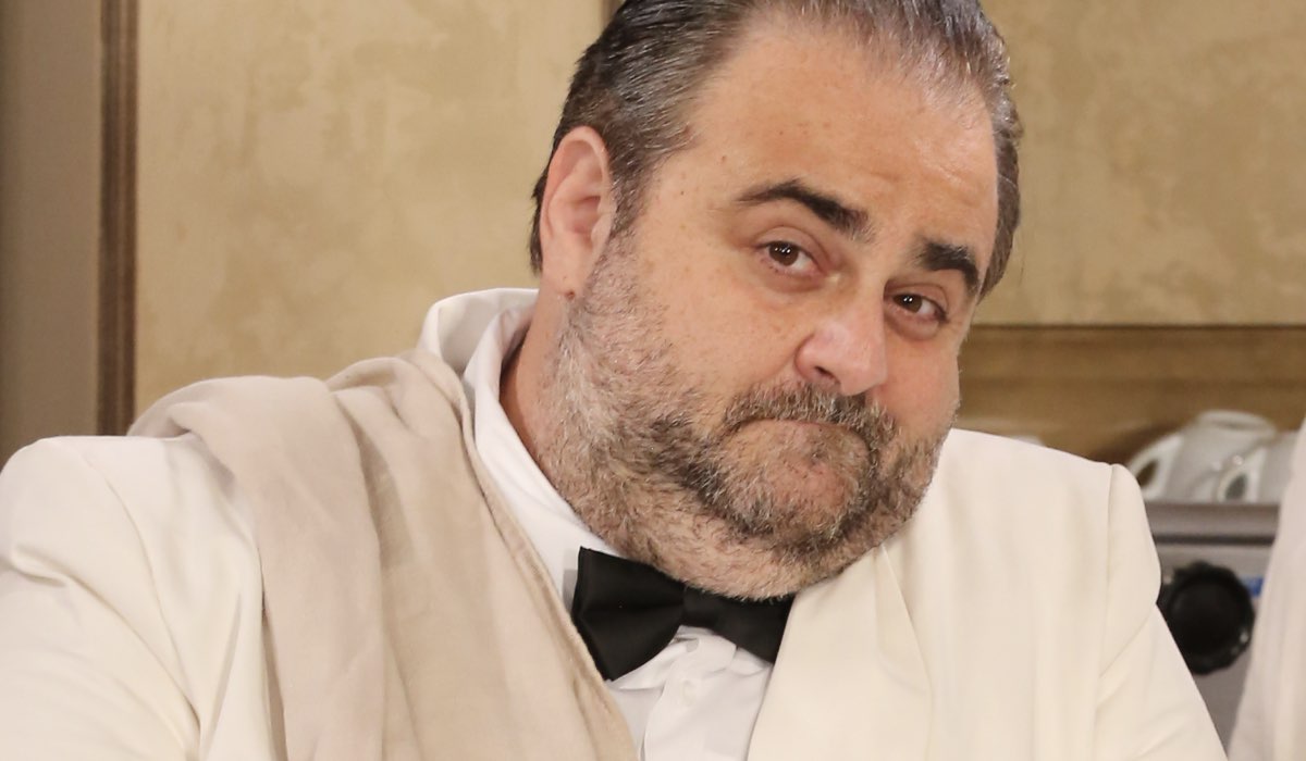 Massimo Cagnina (Ciro Puglisi) in un posato per 