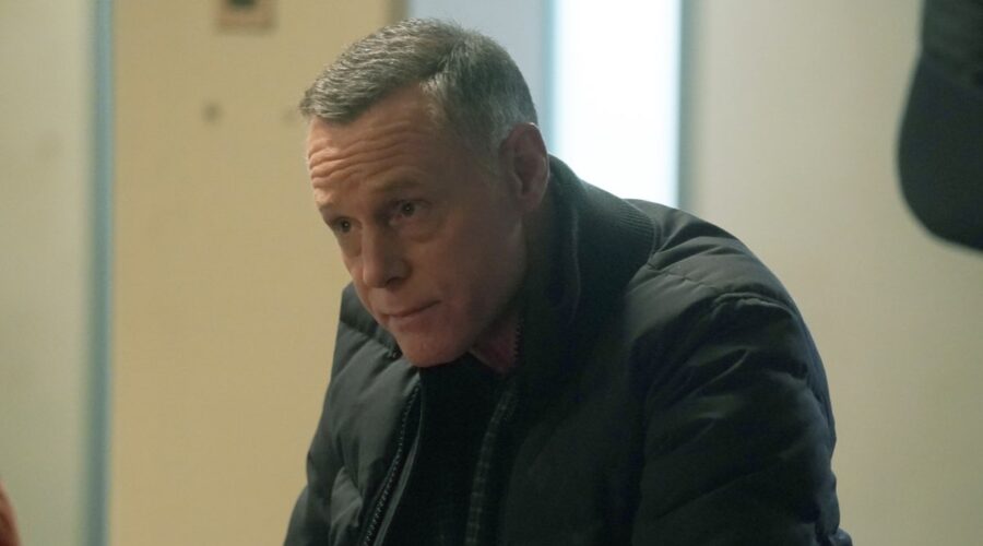 Jason Beghe nel ruolo di Hank Voight in una scena di “Chicago PD”. Credits: Sky Italia.