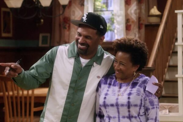Da sinistra: Omar Epps e Wanda Sykes in “The Upshaws” parte quattro. Credits: Netflix.