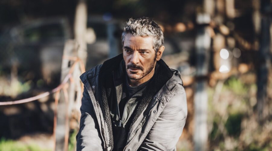 Giuseppe Zeno in una foto della seconda stagione di “Blanca”. Credits: Virginia Bettoja/Rai.