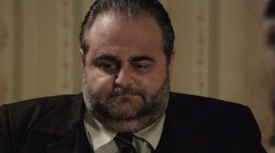 Massimo Cagnina (Ciro Puglisi) in una scena della puntata 3 de 