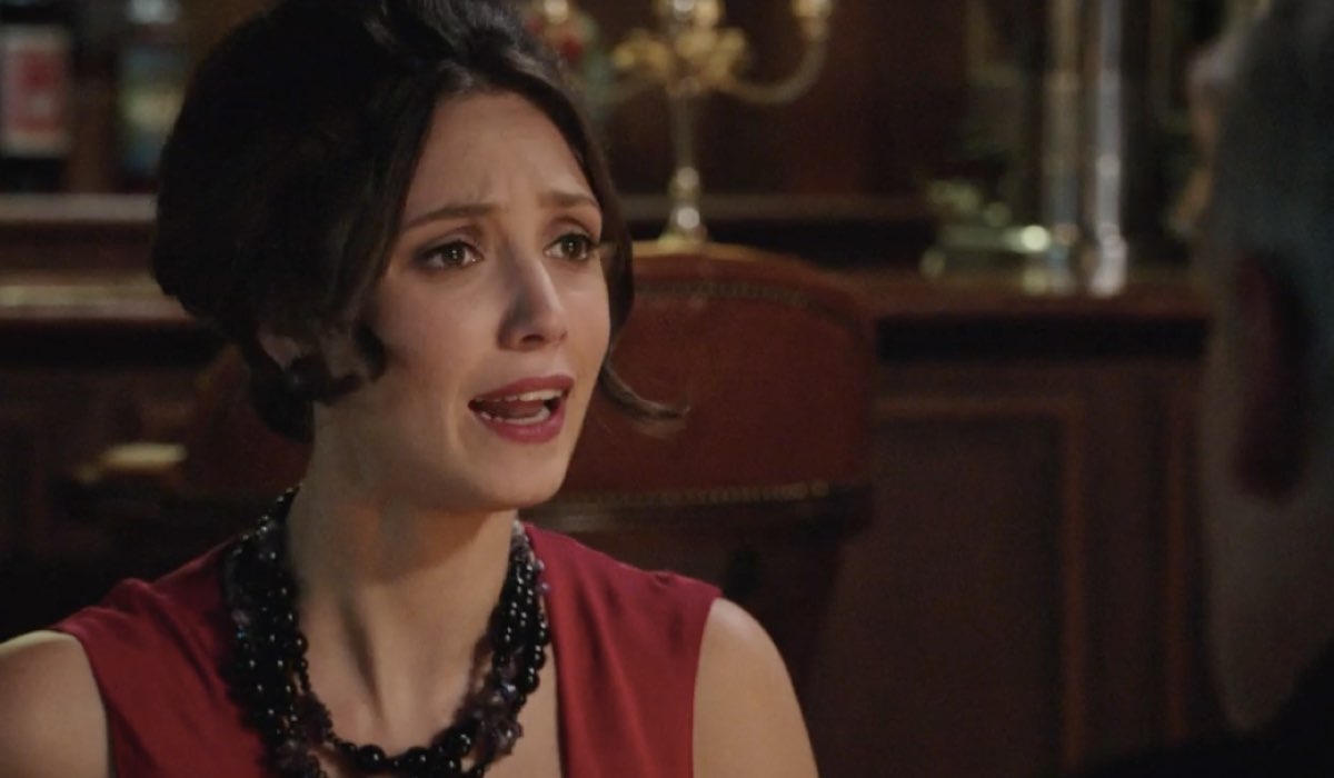 Lucrezia Massari (Flora Gentile Ravasi) in una scena della puntata 12 de 