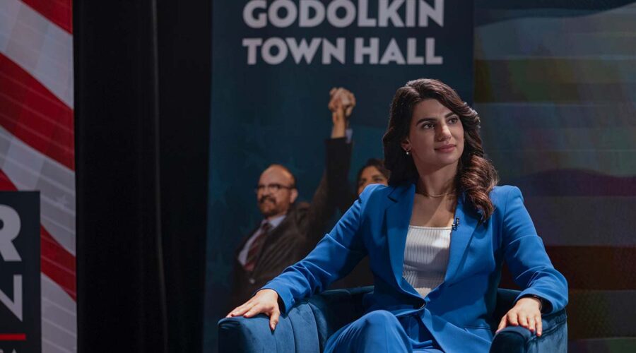 Claudia Doumit in una scena di 