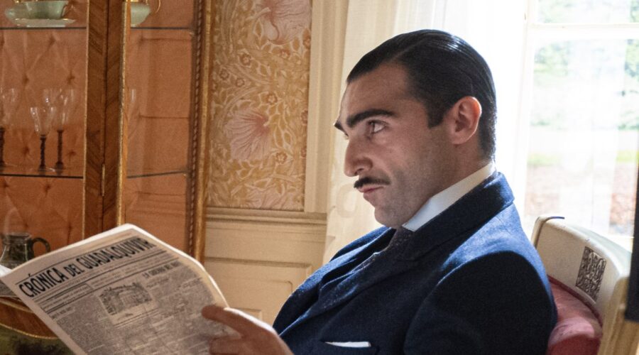 Guillermo Serrano (Lorenzo De La Mata) in una scena de “La Promessa” in onda su Canale 5. Credits: Bambú Producciones/RTVE/RTI Mediaset.