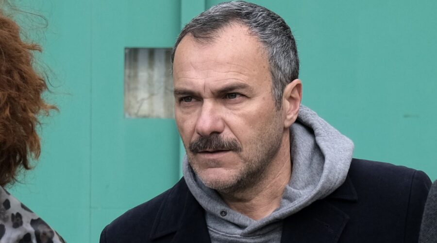 Massimiliano Gallo nei panni di Pietro De Ruggeri nella quarta puntata di “Imma Tataranni 3” dal titolo “Il prezzo della libertà”. Credits: Rai.