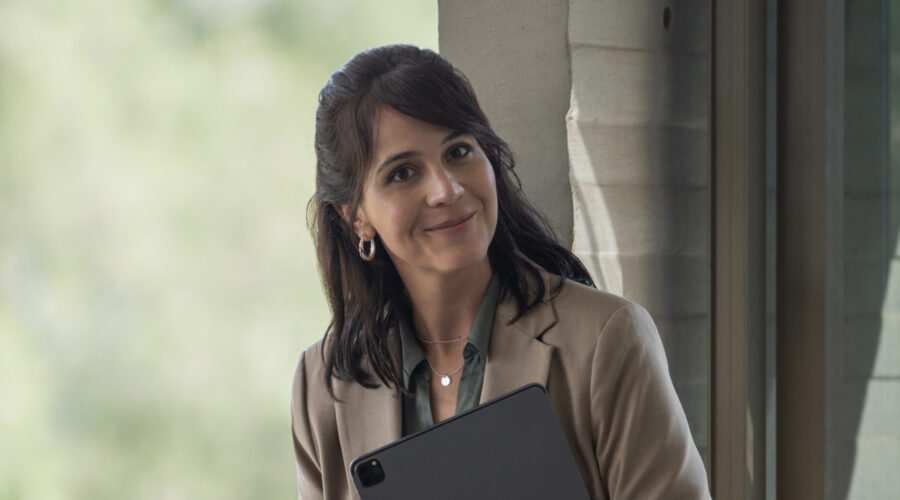 Las Viudas De Los Jueves Cassandra Ciangherotti As Mavi Guevara In Las Viudas De Los Jueves Cr Camila Jurado Netflix