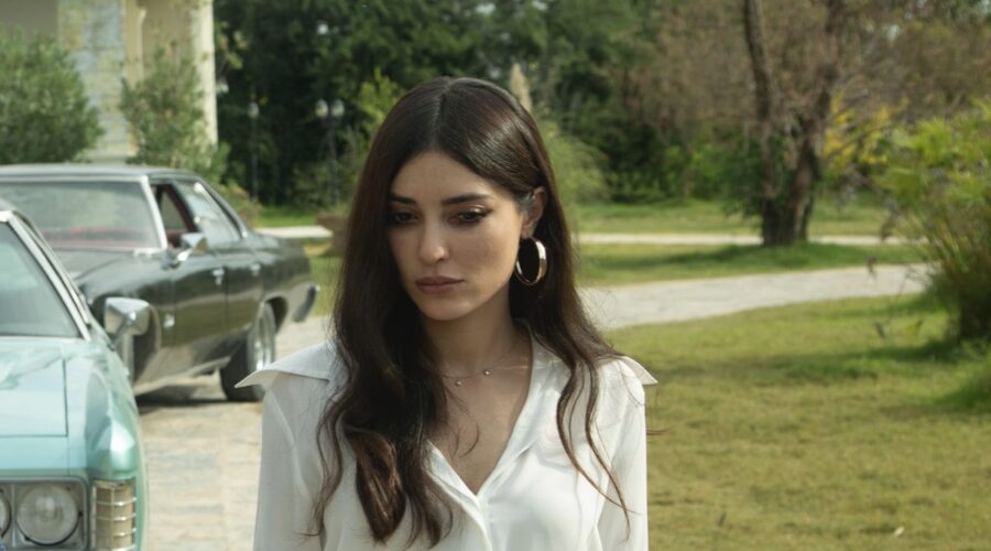 Melike İpek Yalova (Müjgan Hekimoğlu Akkaya) in una scena di