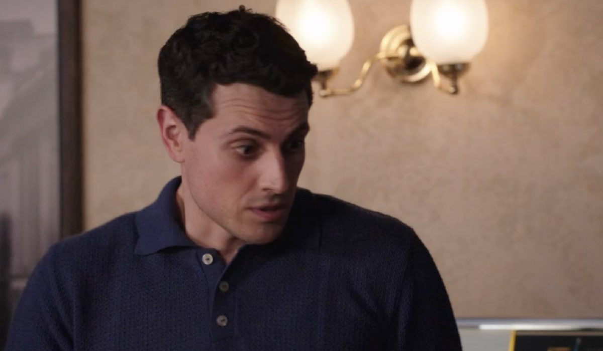 Emanuel Caserio (Salvatore Amato) in una scena della puntata 12 de 