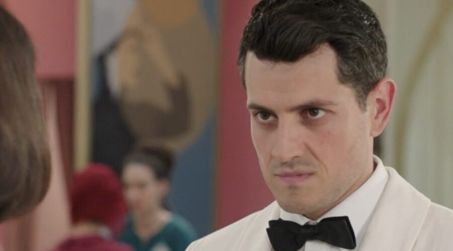 Emanuel Caserio (Salvatore Amato) in una scena della puntata 9 de 