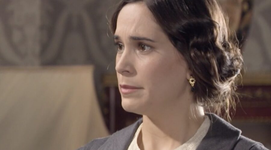 Celia Freijeiro (Adela Silva Torrealba) in una scena della puntata 100 di “Sei Sorelle”. Credits: Rai.