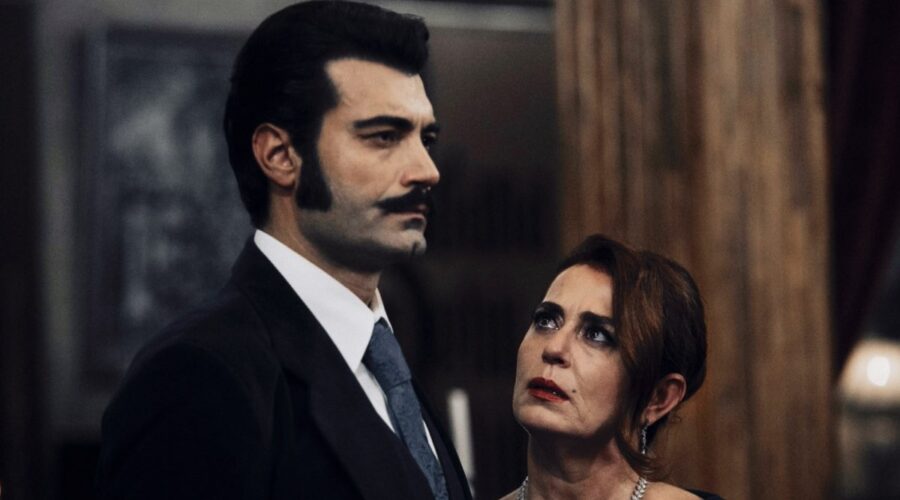 Da sinistra: Murat Ünalmis (Demir) e Nazal Kesal (Sevda Çaglayan) in una scena di “Terra Amara”. Credits: Mediaset.