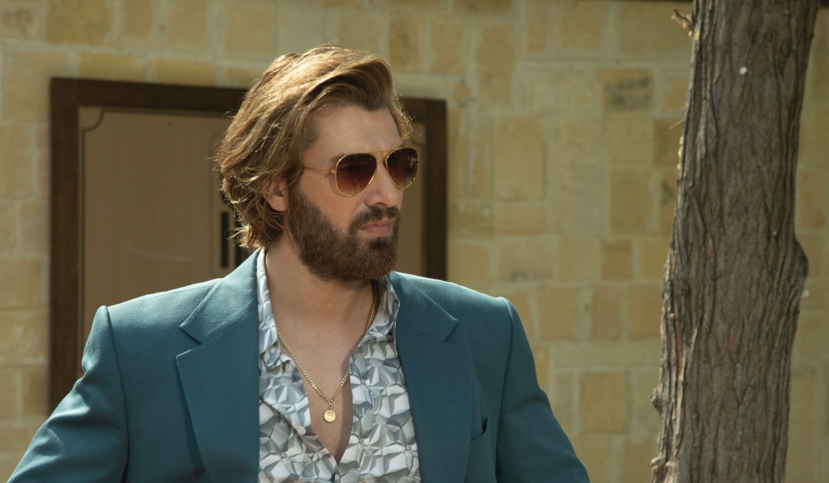 Furkan Palali (Fikret) in una scena di “Terra Amara”. Credits: Mediaset.