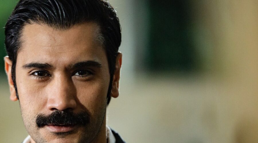 Ugur Günes (Yilmaz) in una scena di “Terra Amara”. Credits: Mediaset.