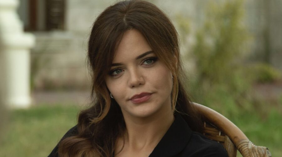 Hilal Altinbilek (Züleyha) in una scena di “Terra Amara”. Credits: RTI Mediaset.
