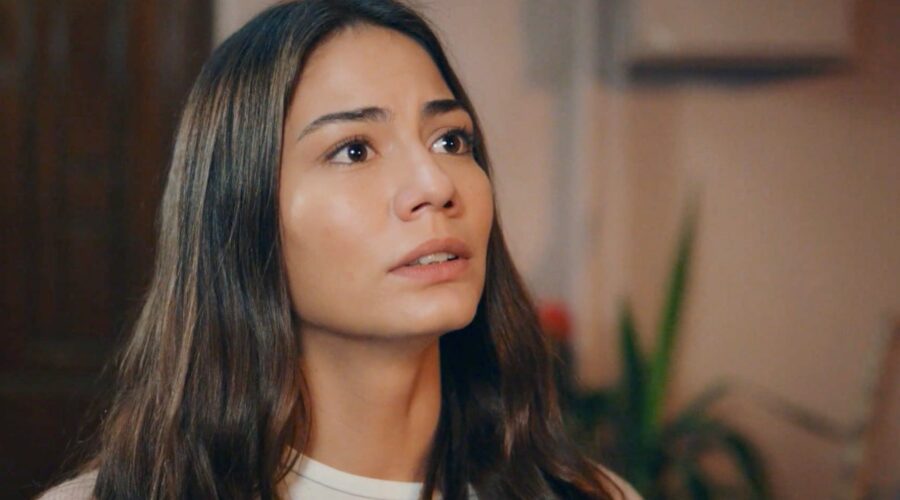 Zeynep (Demet Özdemir) in una scena di “My Home My Destiny 2”. Credits: Cattura schermo/Mediaset Infinity.