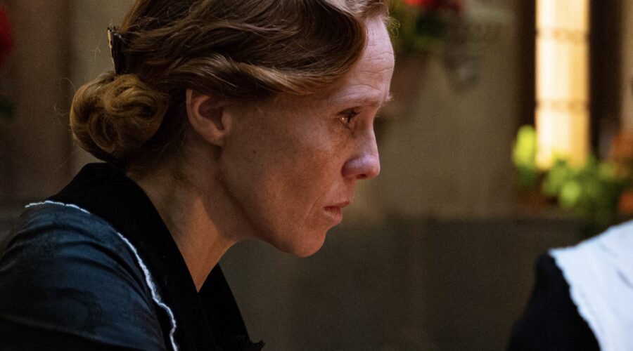 Maria Castro (Pia Adarre) in una scena de 