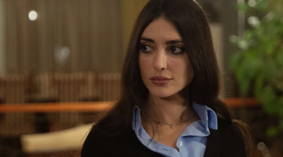 Melike İpek Yalova (Müjgan Hekimoğlu Akkaya) in una scena di 