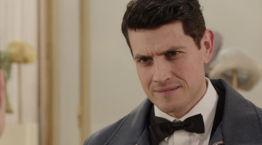 Emanuel Caserio (Salvatore Amato) in una scena della puntata 150 de 