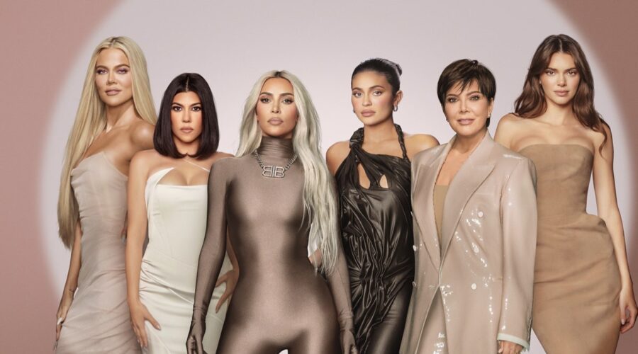 La key art della quarta stagione di “The Kardashians”. Credits: Disney+.