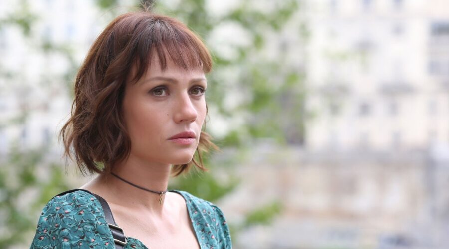 Chiara Mastalli interpreta Nina Caruso in