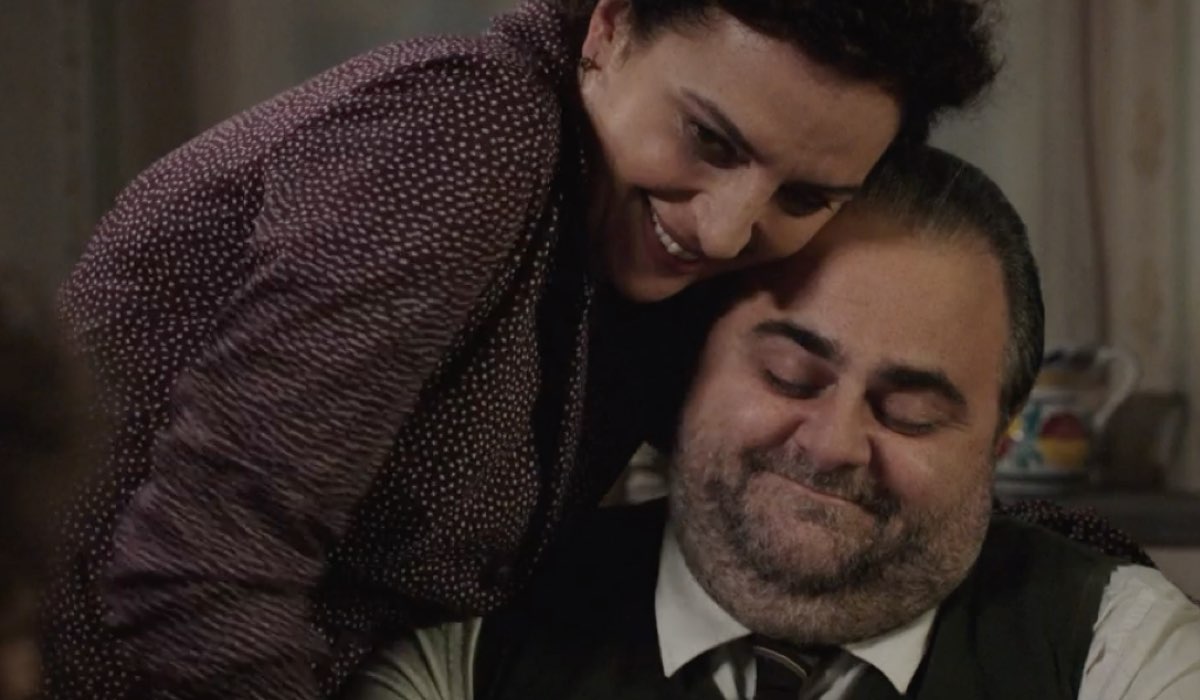 Da sinistra: Gioia Spaziani (Concetta Puglisi) e Massimo Cagnina (Ciro Puglisi) in una scena della puntata 22 de 