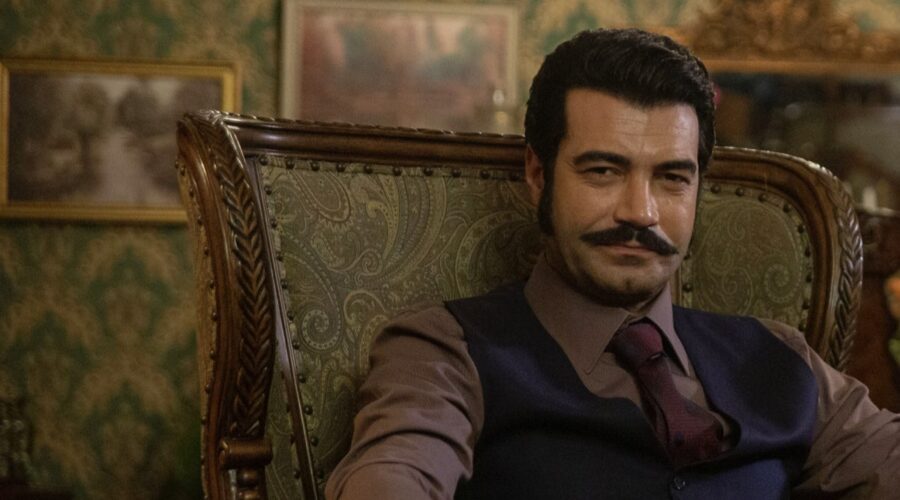 Murat Ünalmis (Demir) in una scena di ”Terra Amara”. Credits: Mediaset
