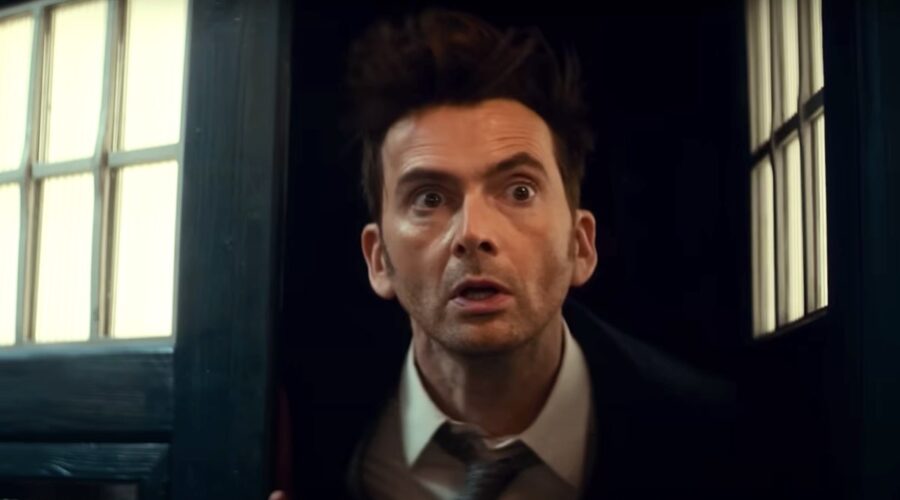 David Tennant in una scena degli Speciali di “Doctor Who” in uscita nel 2023. Credits: Disney+.