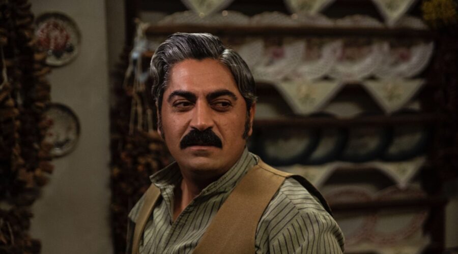 Bülent Polat (Gaffur Taskin) in una scena di