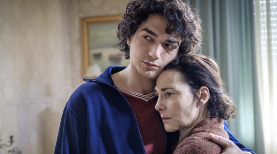 Da sinistra: Giacomo Giorgio (Luciano Claps) e Anna Ferruzzo (Filomena Claps) in una scena di 