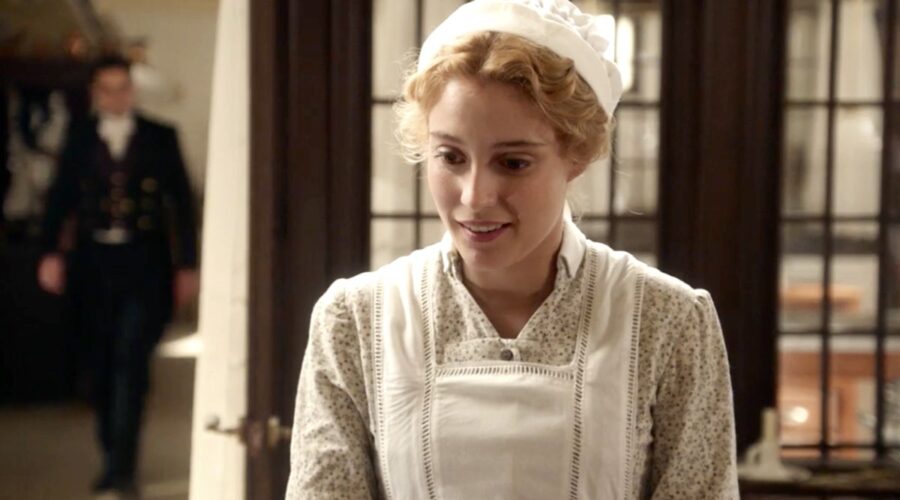 Ana Garces (Jana Exposito) in una scena de “La Promessa”. Credits: Bambú Producciones/RTVE/RTI Mediaset.