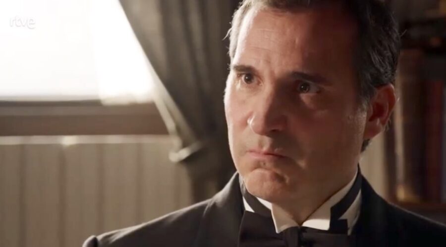 Bruno Lastra (Gregorio) in una scena de “La Promessa” in onda su Canale 5. Credits: Bambú Producciones/RTVE/RTI Mediaset.