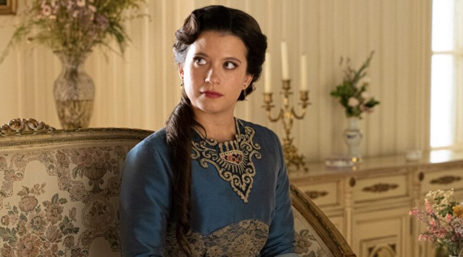 Amparo Piñero (Martina Luján) in una scena de “La Promessa”. Credits: Bambú Producciones/RTVE/RTI Mediaset.